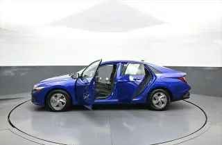 Hyundai ELANTRA 2025 SE 4dr Sedan