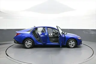 Hyundai ELANTRA 2025 SE 4dr Sedan