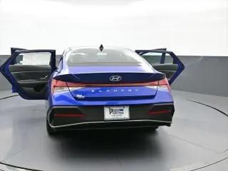 Hyundai ELANTRA 2025 SE 4dr Sedan
