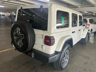 Jeep Wrangler 2025 4x4 Sahara 4dr SUV