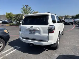 Toyota 4Runner 2022 4x4 SR5 4dr SUV