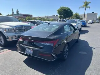 Hyundai ELANTRA Hybrid 2025 Limited 4dr Sedan