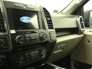 Ford F-150 2017 4x4 Lariat 4dr SuperCab 8 ft. LB