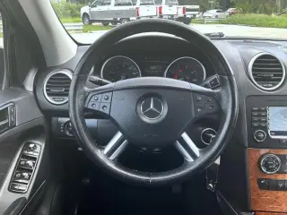 Mercedes-Benz M-Class 2006 AWD ML 350 4MATIC 4dr SUV