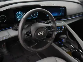Hyundai ELANTRA Hybrid 2025 Limited 4dr Sedan