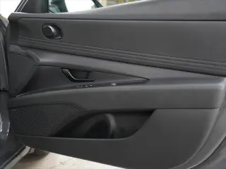 Hyundai ELANTRA Hybrid 2025 Limited 4dr Sedan
