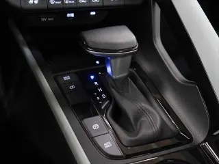 Hyundai ELANTRA Hybrid 2025 Limited 4dr Sedan