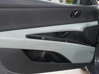 Hyundai ELANTRA Hybrid 2025 Limited 4dr Sedan