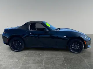 Mazda MX-5 Miata 2022 Sport 2dr Convertible 6M