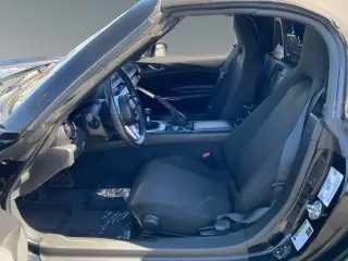 Mazda MX-5 Miata 2022 Sport 2dr Convertible 6M