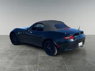 Mazda MX-5 Miata 2022 Sport 2dr Convertible 6M