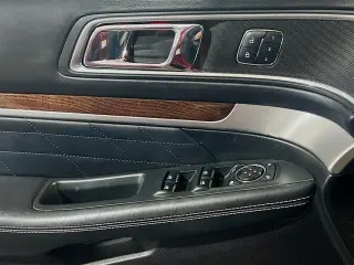 Ford Explorer 2018 AWD Platinum 4dr SUV