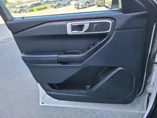Ford Explorer 2021 AWD Base 4dr SUV