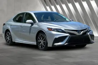 Toyota Camry Hybrid 2024 SE 4dr Sedan