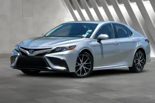Toyota Camry Hybrid 2024 SE 4dr Sedan