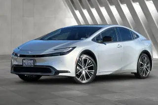 Toyota Prius 2025 XLE 4dr Hatchback