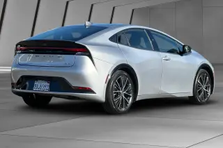 Toyota Prius 2025 XLE 4dr Hatchback