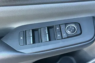 Toyota Prius 2025 XLE 4dr Hatchback
