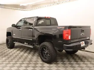 Chevrolet Silverado 1500 2017 4x4 High Country 4dr Crew Cab 5.8 ft. SB