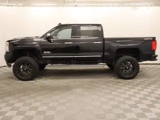 Chevrolet Silverado 1500 2017 4x4 High Country 4dr Crew Cab 5.8 ft. SB