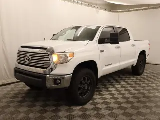 Toyota Tundra 2016 4x4 Limited 4dr CrewMax Cab Pickup SB (5.7L V8 FFV)