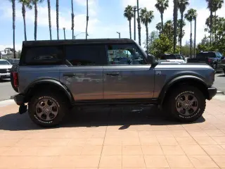 Ford Bronco 2022 4x4 Base 4dr SUV