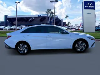 Hyundai ELANTRA 2025 SEL Sport 4dr Sedan