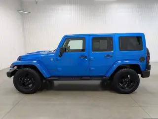 Jeep Wrangler Unlimited 2015 4x4 Sahara 4dr SUV