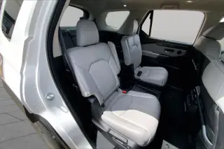 Honda Pilot 2023 EX-L 4dr SUV w/Rear Captain's Chairs