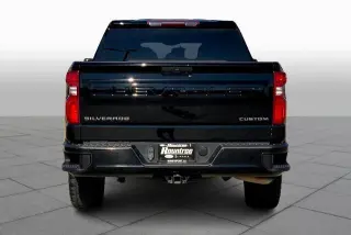 Chevrolet Silverado 1500 2021 4x2 Custom 4dr Crew Cab 5.8 ft. SB
