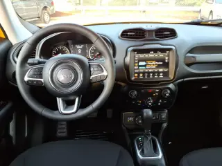 Jeep Renegade 2023 4x4 Latitude 4dr SUV