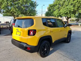 Jeep Renegade 2023 4x4 Latitude 4dr SUV