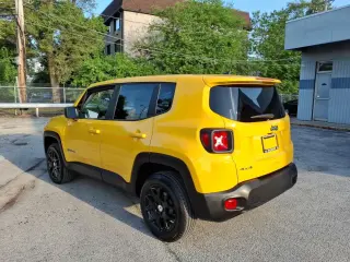 Jeep Renegade 2023 4x4 Latitude 4dr SUV