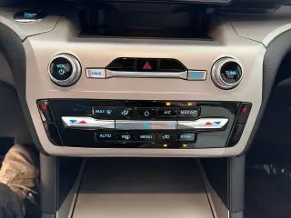 Ford Explorer 2023 AWD XLT 4dr SUV