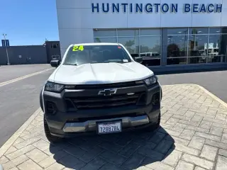 Chevrolet Colorado 2024 4x4 Trail Boss 4dr Crew Cab 5 ft. SB
