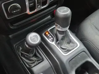 Jeep Wrangler Unlimited 2020 4x4 Sahara 4dr SUV