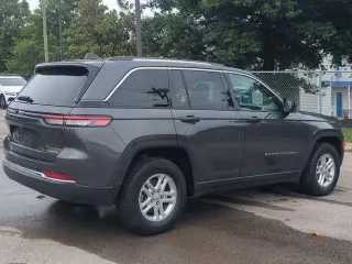 Jeep Grand Cherokee 2024 4x4 Laredo 4dr SUV