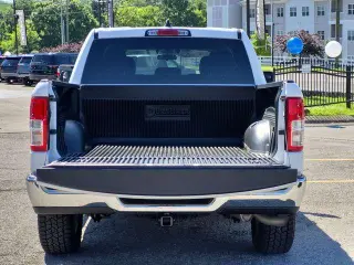 Ram 1500 2023 4x4 Big Horn 4dr Crew Cab 5.6 ft. SB Pickup