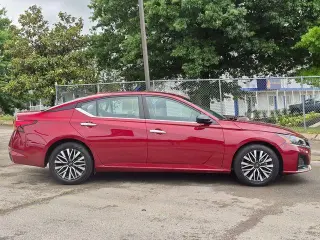 Nissan Altima 2025 2.5 SV 4dr Sedan