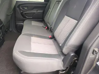 Nissan Titan 2023 4x4 SV 4dr Crew Cab 5.6 ft. SB
