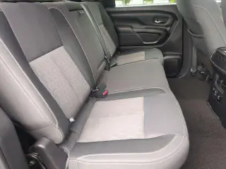Nissan Titan 2023 4x4 SV 4dr Crew Cab 5.6 ft. SB