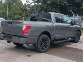Nissan Titan 2023 4x4 SV 4dr Crew Cab 5.6 ft. SB