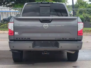Nissan Titan 2023 4x4 SV 4dr Crew Cab 5.6 ft. SB