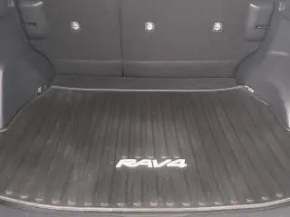 Toyota RAV4 2021 LE 4dr SUV