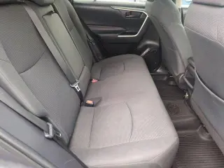 Toyota RAV4 2021 LE 4dr SUV