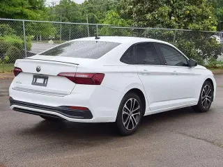 Volkswagen Jetta 2024 Sport 4dr Sedan 8A