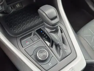 Toyota RAV4 Hybrid 2024 AWD XLE 4dr SUV