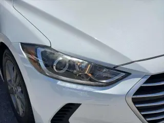 Hyundai ELANTRA 2017 SE 4dr Sedan 6M (US)