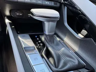 Hyundai ELANTRA Hybrid 2025 Limited 4dr Sedan