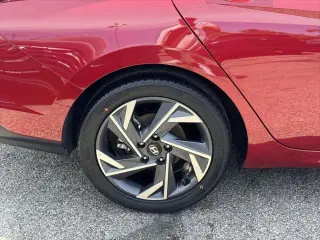 Hyundai ELANTRA 2025 Limited 4dr Sedan